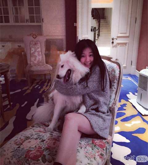 《欢乐颂2》里的"关关"扮演者乔欣，现实中的她却有着两副面孔