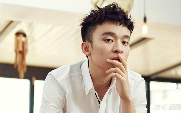 《欢乐颂2》里的"关关"扮演者乔欣，现实中的她却有着两副面孔