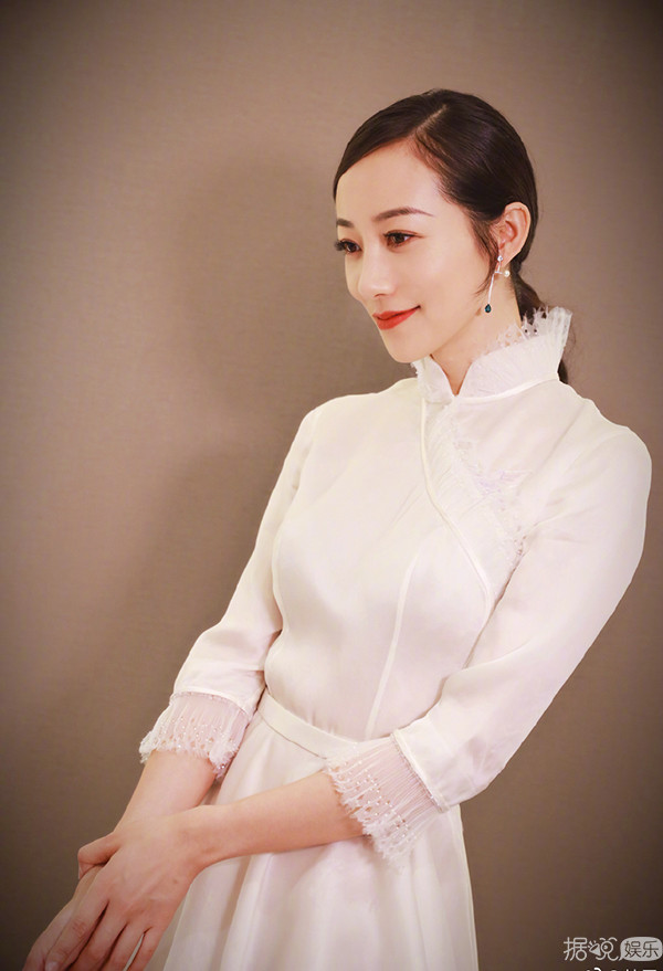 《欢乐颂2》里的"关关"扮演者乔欣，现实中的她却有着两副面孔