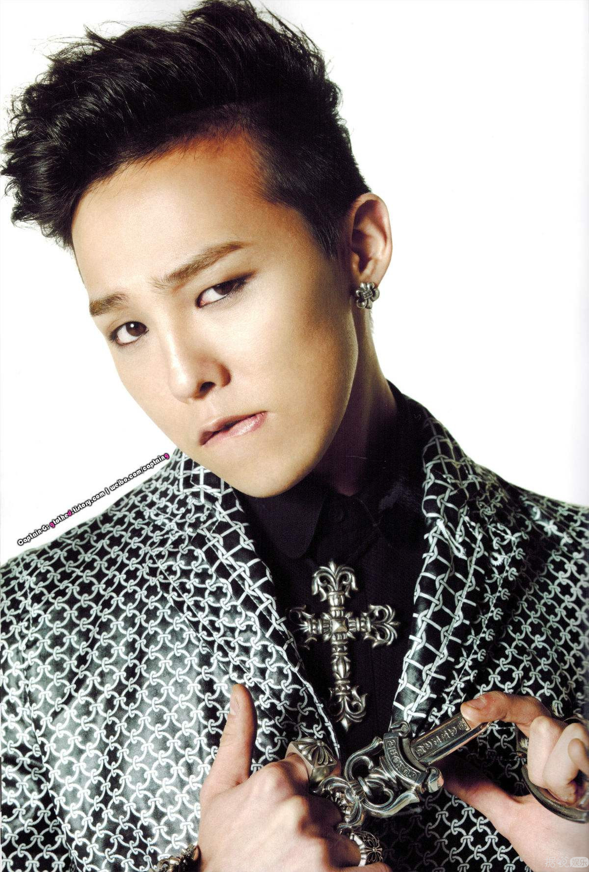 Bigbang成员TOP被曝吸毒三次 为吸毒事件致歉公众 他还能洗白吗？