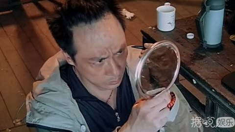 娱乐圈中男神们的素颜照大比拼，看完我凌乱了
