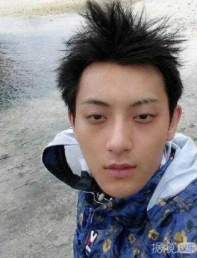 娱乐圈中男神们的素颜照大比拼，看完我凌乱了