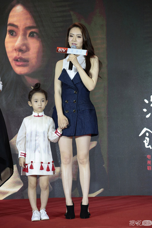 “黄小厨”黄磊掌勺中国版《深夜食堂》 演绎“最温暖”食堂老板 “黄小厨”黄磊掌勺中国版《深夜食堂》 演绎“最温暖”食堂老板