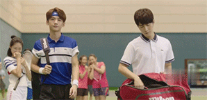 别看《夏至未至》里陆之昂撩妹技能满分，现实中的白敬亭却是大写的注孤生