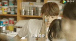 别看《夏至未至》里陆之昂撩妹技能满分，现实中的白敬亭却是大写的注孤生