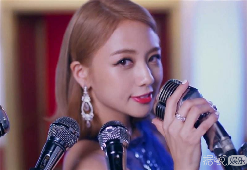 才一年？曝鬼鬼已经和韩国公司解约！本人承认整容微调！