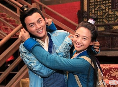 才一年？曝鬼鬼已经和韩国公司解约！本人承认整容微调！