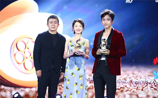 耿直不做作、敢于自黑，周冬雨获封"微博之夜QUEEN"称号简直实至名归