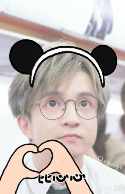 调皮的明星还有谁？陈伟霆、张艺兴、薛之谦，三大道具破坏王果然名不虚传