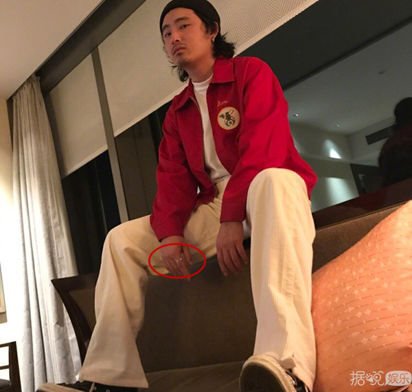 窦靖童深夜示爱疑公开恋情 这个男人竟然还和娜扎有关系 窦靖童深夜示爱疑公开恋情 这个男人竟然还和娜扎有关系