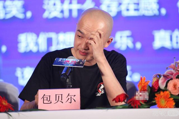 明星读恶评反应大不同，霍建华骂人，欧豪翻脸，最佩服的还是何润东