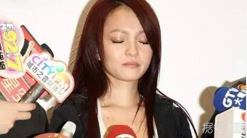 歌后张韶涵复出 曾遭母亲背叛的她,这些年是如何过来的? 歌后张韶涵复出 曾遭母亲背叛的她,这些年是如何过来的?