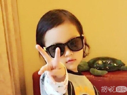 甜馨嘻哈范合影pgone 网友大喊你家王源哥哥知道吗？