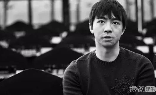 俞灏明演活杜明礼被诅咒怎么没烧死！怒发微博直怼键盘侠！