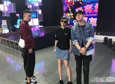 还在苦追无尾熊CP？看懂吴昕潘玮柏的穿搭时尚转换才是王道好吗！