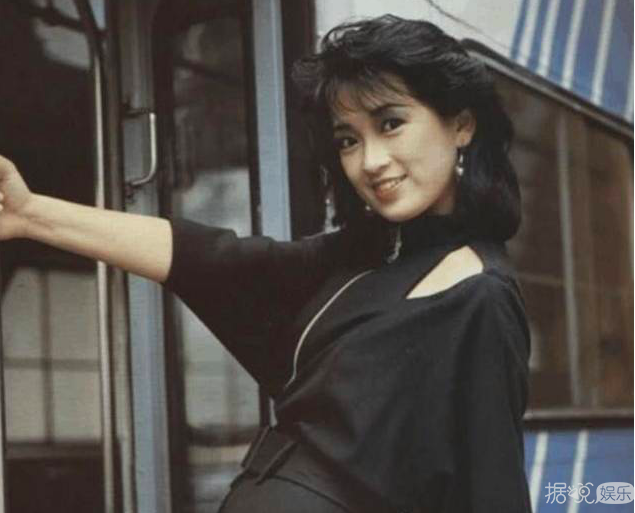    孙俪婆婆竟然也这么美？年轻时如仙女温婉动人，迷倒无数人！