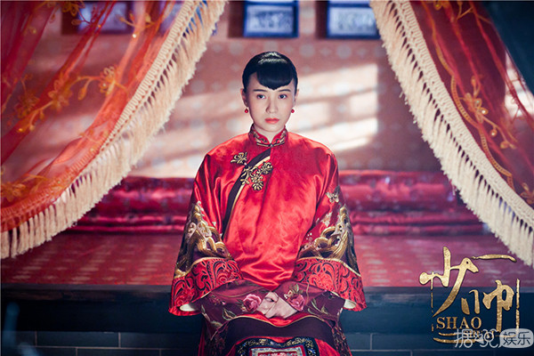 小宋佳深夜醉酒，还发微博说疼！她这是又失恋了？