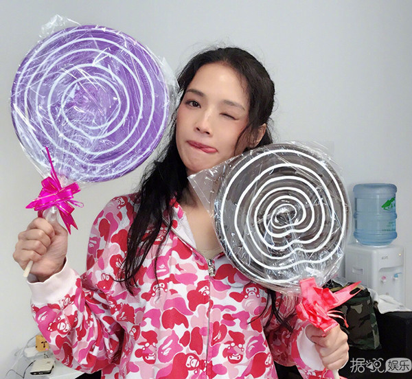 能让章子怡舒淇都秒变花痴,原来朱丹老公周一围这么有魅力 能让章子怡舒淇都秒变花痴,原来朱丹老公周一围这么有魅力