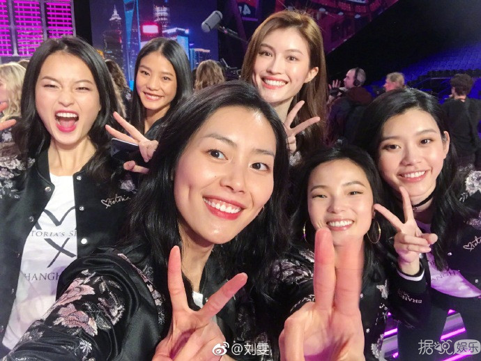 除了刘雯何穗奚梦瑶，中国超模最具话题的是第一次走维密秀的她？