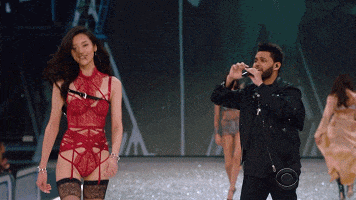 除了刘雯何穗奚梦瑶，中国超模最具话题的是第一次走维密秀的她？