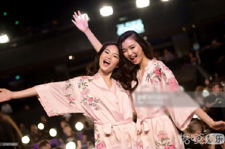 除了刘雯何穗奚梦瑶，中国超模最具话题的是第一次走维密秀的她？