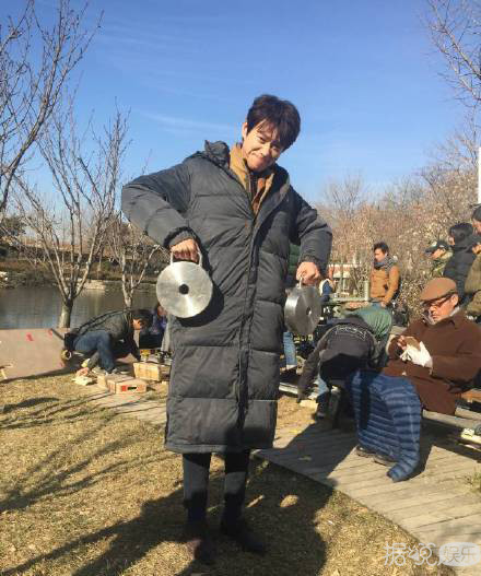 承包刘昊然整个冬天、让宋轶托关系购买,这件羽绒服有什么特别? 承包刘昊然整个冬天、让宋轶托关系购买,这件羽绒服有什么特别?