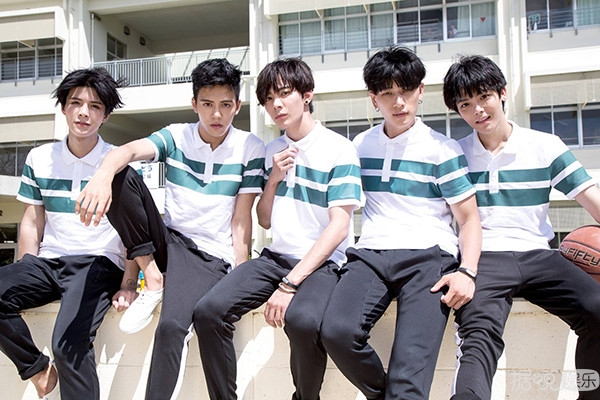 出道一年多就能与汪涵鹿晗等大咖搭档,才20岁的曾舜晞一点都不简单