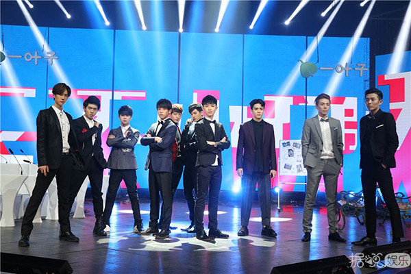 出道一年多就能与汪涵鹿晗等大咖搭档,才20岁的曾舜晞一点都不简单