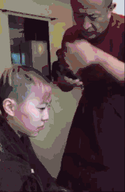 窦靖童剃光头发！第一批90后真的已经出家了？