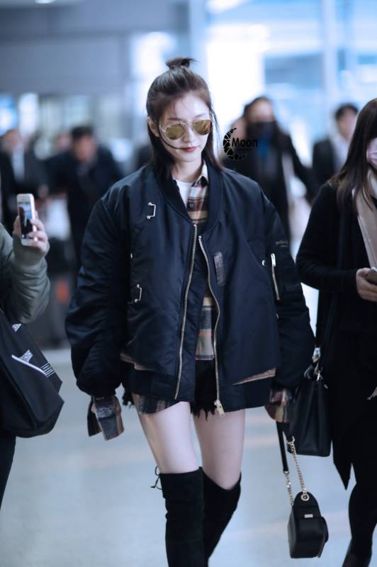 谁说女明星机场一定要凹造型的？你是没见过她们怕冷的样子吧！