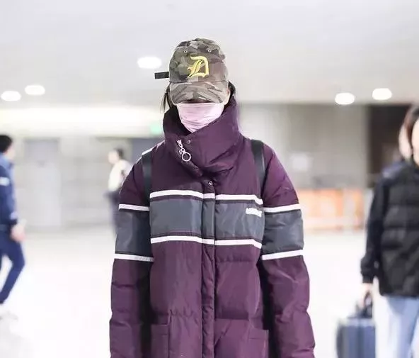 谁说女明星机场一定要凹造型的？你是没见过她们怕冷的样子吧！