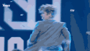 新男团诞生！蔡徐坤C位出道实至名归，他却被质疑有黑幕？