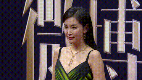 微博之夜红毯造型大盘点,杨颖、杨幂美若天仙,而她却是车祸现场 微博之夜红毯造型大盘点,杨颖、杨幂美若天仙,而她却是车祸现场