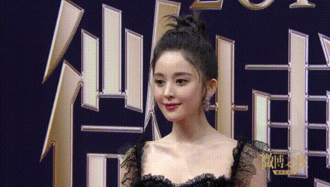 微博之夜红毯造型大盘点,杨颖、杨幂美若天仙,而她却是车祸现场 微博之夜红毯造型大盘点,杨颖、杨幂美若天仙,而她却是车祸现场
