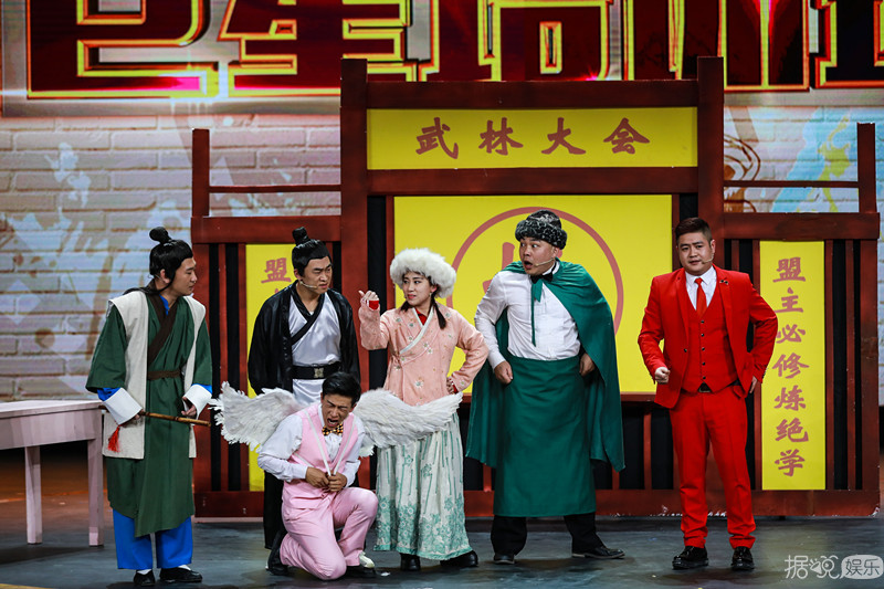 “默剧演员”叶逢春《欢乐喜剧人》上演人在囧途