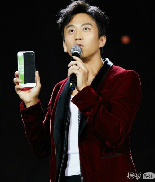 数据线绑头发？熨斗烫头？明星这些生活小妙招太搞笑了吧