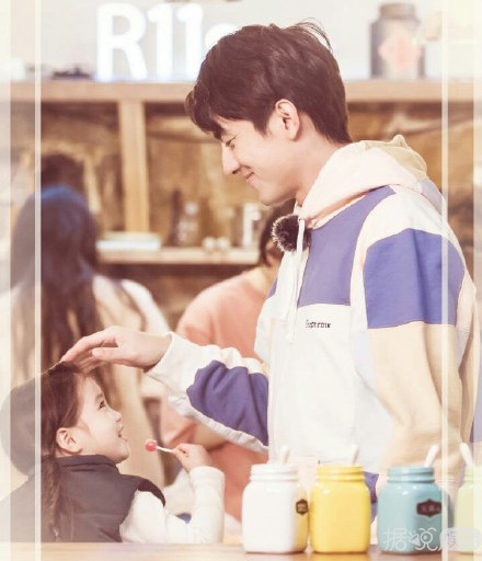 听完张艺兴苏到炸的育儿经，好想当他女儿啊！