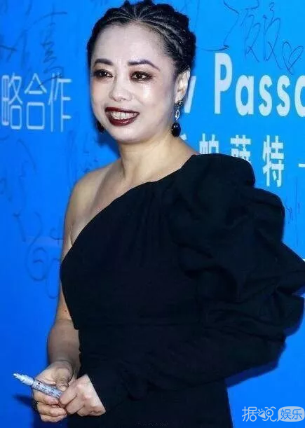   千万不要得罪造型师，看完这些辣眼睛的造型我忽然原谅了关晓彤！