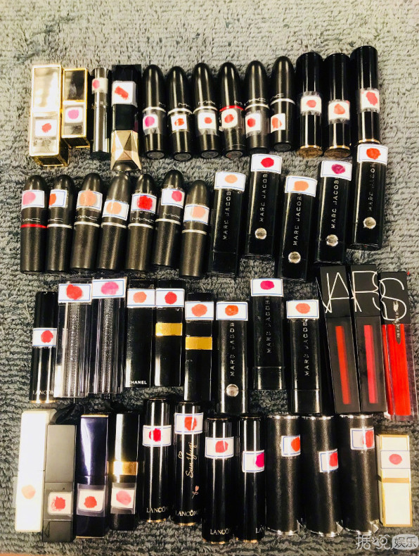 洪真英的粉底液、陈数的口红,你们女明星种草能力太强了 洪真英的粉底液、陈数的口红,你们女明星种草能力太强了