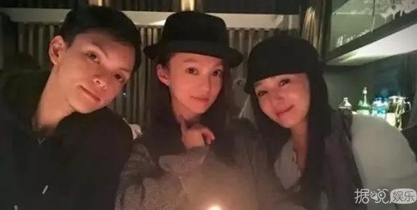 先是"家丑门"后又来个"弃养门"，张韶涵父母也太极品了吧