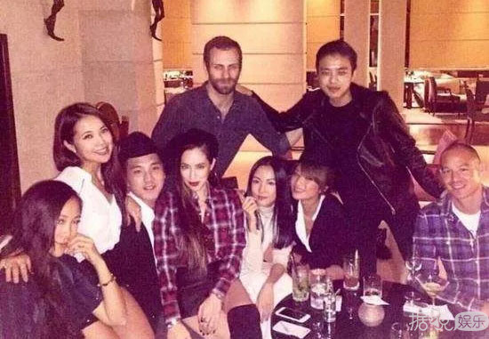 结婚四年就开撕三次，这两夫妻的婚姻也太儿戏了吧