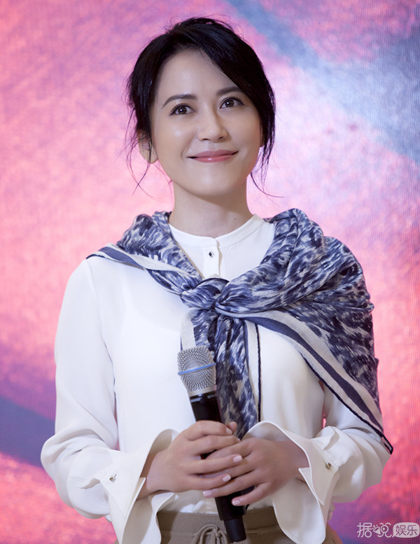 拒当女一,李小冉陈数都为她着迷,47岁的俞飞鸿活得太有魅力了 拒当女一,李小冉陈数都为她着迷,47岁的俞飞鸿活得太有魅力了