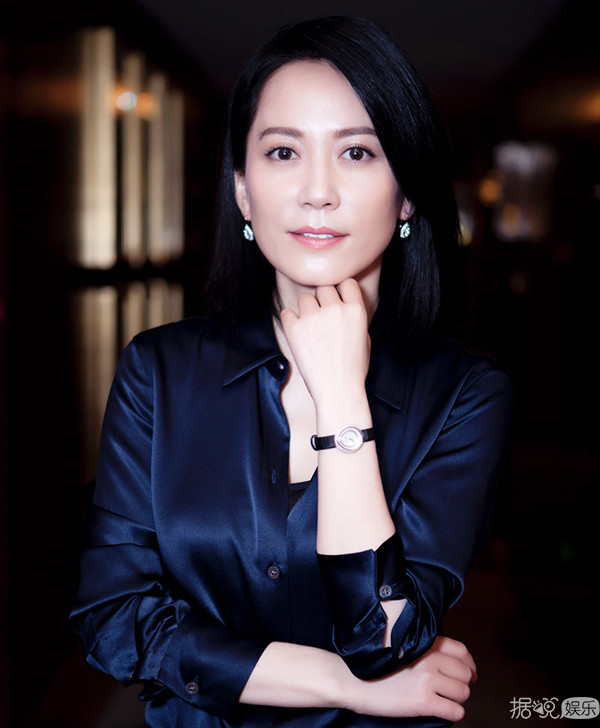 拒当女一，李小冉陈数都为她着迷，47岁的俞飞鸿活得太有魅力了