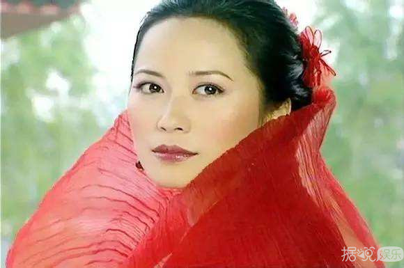 拒当女一,李小冉陈数都为她着迷,47岁的俞飞鸿活得太有魅力了 拒当女一,李小冉陈数都为她着迷,47岁的俞飞鸿活得太有魅力了