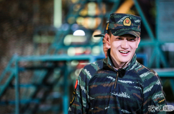 张馨予终于谈恋爱了？对方还是个帅气的兵哥哥？