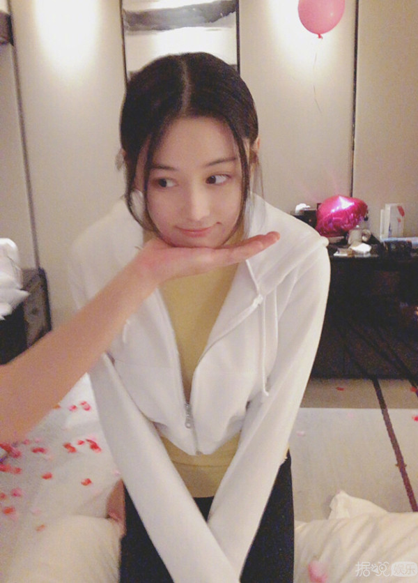 张馨予终于谈恋爱了？对方还是个帅气的兵哥哥？