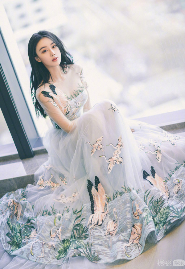 张馨予终于谈恋爱了？对方还是个帅气的兵哥哥？