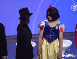 范丞丞演白雪公主、朱正廷反串玛丽莲梦露，这个男团真的有毒