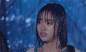 身高身材被吐槽之后，沈月的颜值因为一场雨戏被质疑了