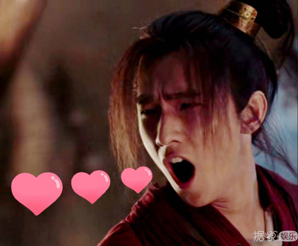 闭关一年后，杨洋居然从高冷男神变成搞笑表情包了？